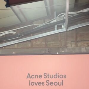Hwang Seung-eon Instagram - #acnestudioslovesseoul 
Seethrough night for Cheeseburger🍔