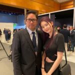 Hwang Seung-eon Instagram - #friezeweek 길래 은근 슬쩍 22년 뉴욕프리즈 유툽에 올렸…🫣 My YouTube has a new video💫 Link in bio✨