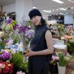 Hyojin Choi Instagram – 💐🌷🌺🪻🌹🌸
칭구들이랑 꽃시장 ><