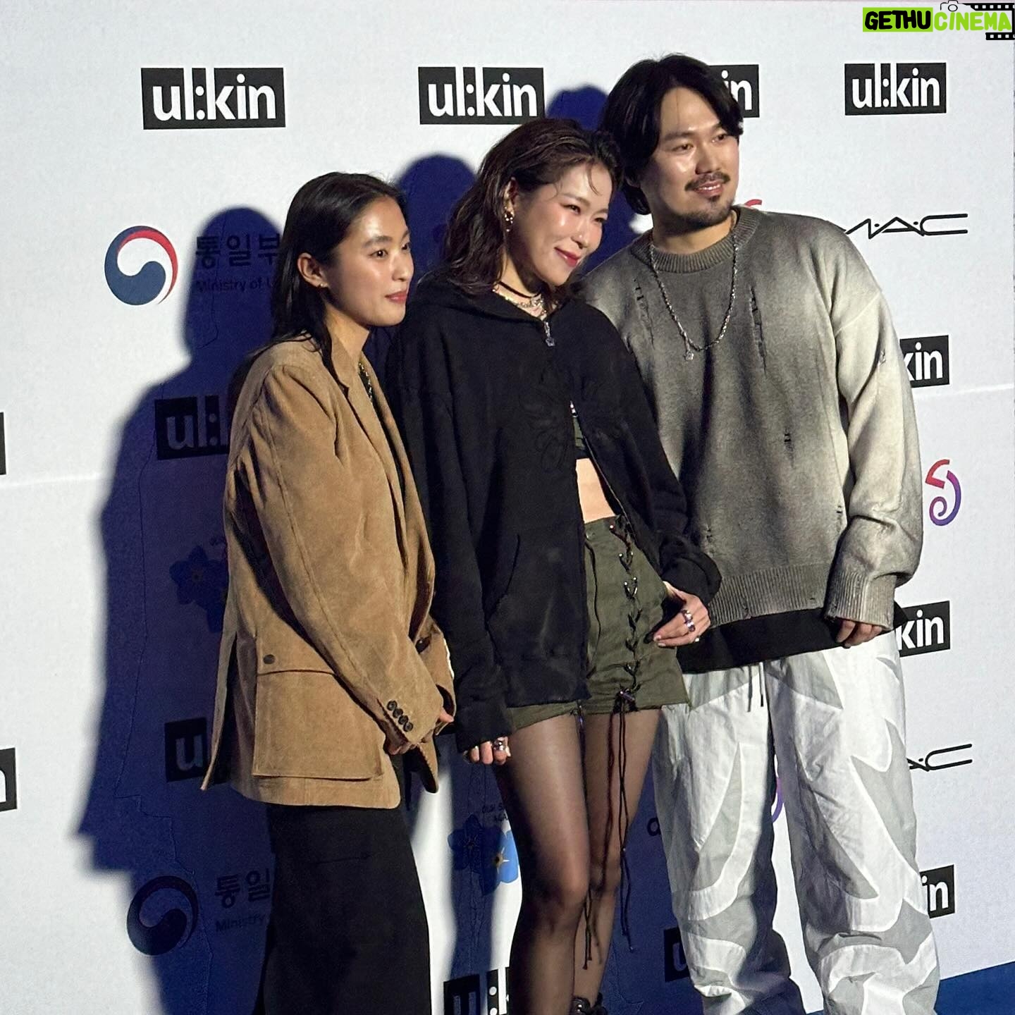 Hyojin Choi Instagram - @ulkin_official ✨ 얼킨쇼는 벌써 3번째 관람했는데 회를 거듭할수록 감동이 배가 되네요 얼킨이 얼킨했다 ! 초대해주셔서 감사합니다 @seoulfashionweek_official
