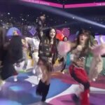 Hyojin Choi Instagram - #뉴진스 #mma ✨ @newjeans_official 효진쓰 효니엘 빙의된날 😝 좋은 아티스트 좋은 댄서들 좋은 무대 그저 좋은 나