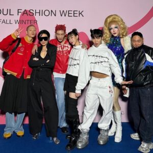 Hyojin Choi Instagram - @ajo_ajobyajo_official ✨
반가운 사람들 가득 @seoulfashionweek_official 
.
귀여운 악동으로 만들어준 쌤들 사랑해요
@soonsoo_sim2818 
@hyena_bana