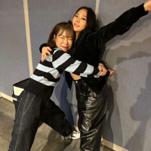 Hyojin Choi Instagram - #내편하자2
@__honey.j__ 언니와함께
@monika_shin 언니 응원하러
다녀왔어요 ❤️