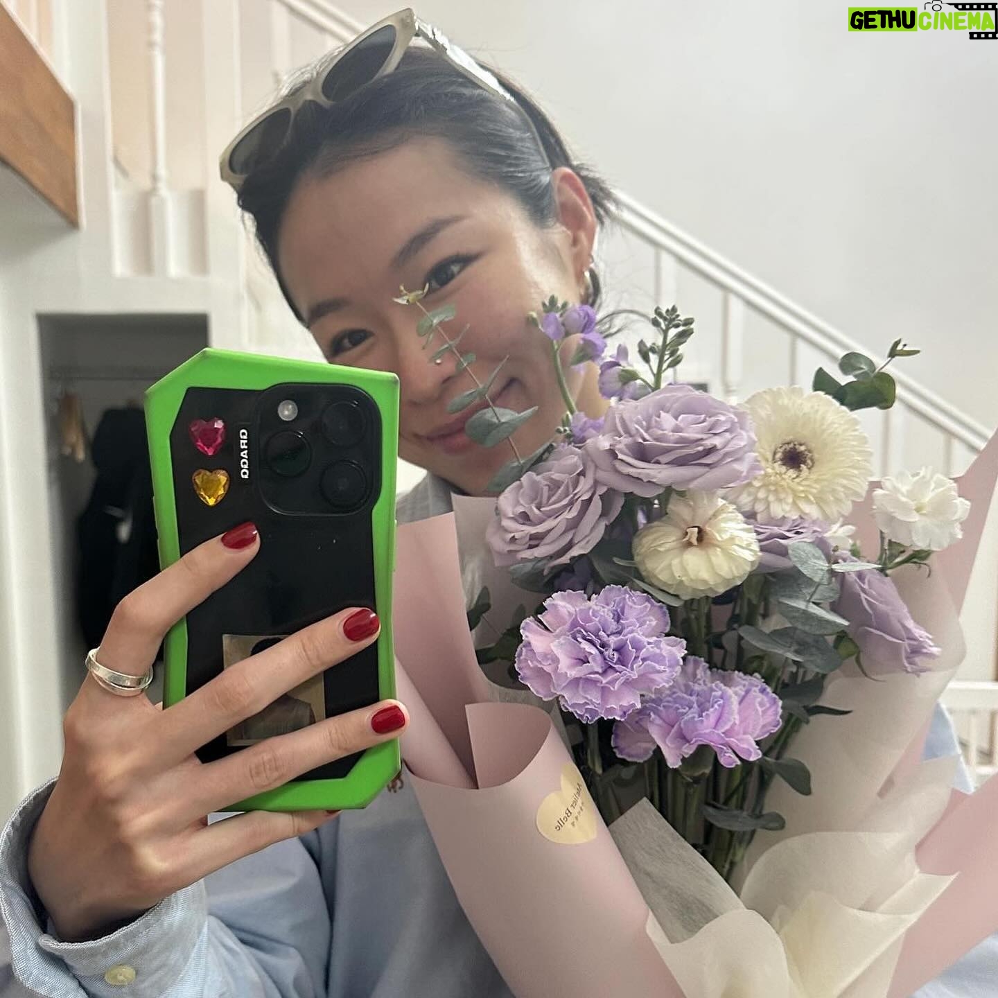 Hyojin Choi Instagram - π0120π νΉλ³ν μμΌ λ³΄λ΄κ² ν΄μ£Όμ
μ λ§μ λΆλ€κ» κ°μ¬λ립λλ€ β¨