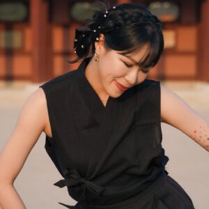 Hyojin Choi Instagram - 🌿
2024 코리아 온 스테이지 
@deepndap_official 
35명의 댄서들과 딥댑이 함께했습니다
경복궁의 기운 제대로 받고왔어요
.
📸 @seph_sebi
💇‍♀️ @hyena_bana 
💄 @soonsoo_sim2818
