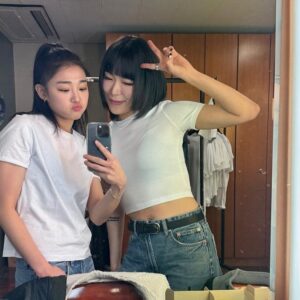 Hyojin Choi Instagram - @liakimhappy ✨
원밀리언 팬콘서트 다녀왔습니다
저에겐 감회가 새로웠던 라라라치무대,
@yoojunglee11 이와 함께한 폭스무대까지
정말 행복했어요! 초대해주셔서 감사합니다 💗
예쁜사진도 너무너무 감사해요🙌
모두들 행복하세요 !