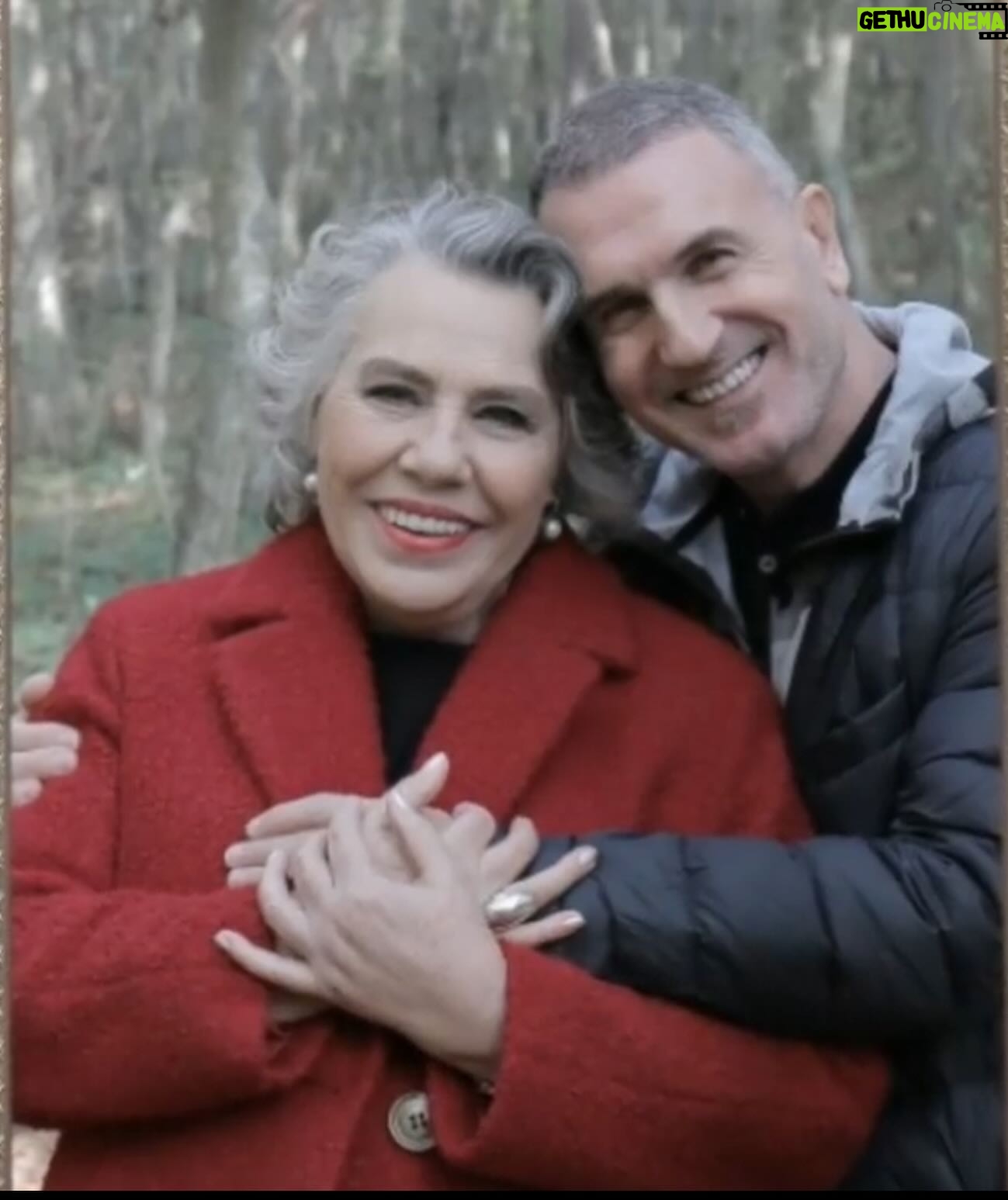 Işıl Yücesoy - 3.2K Likes - Bazı borçlar vardır ödenmez. Müzik Kariyer Danışmanım,dostum,kardeşim Hakan Eren . Anka kuşu gibi küllerimden yarattın beni .”İZNİNLE” sen ve bestelerini koşulsuz veren dostlarım olmasaydı düşlerimdeki gibi olamazdı. 🙏🙏🙏🙏😌😌😌😌 @hakan_eren