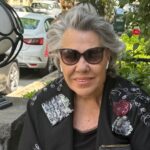 Işıl Yücesoy Instagram - Hep güzel günlere. Hep beraber. Umutla.. sevgiyle..empatiyle…huzurla 🙏🙏🙏👋🏼👋🏼😍😍😍