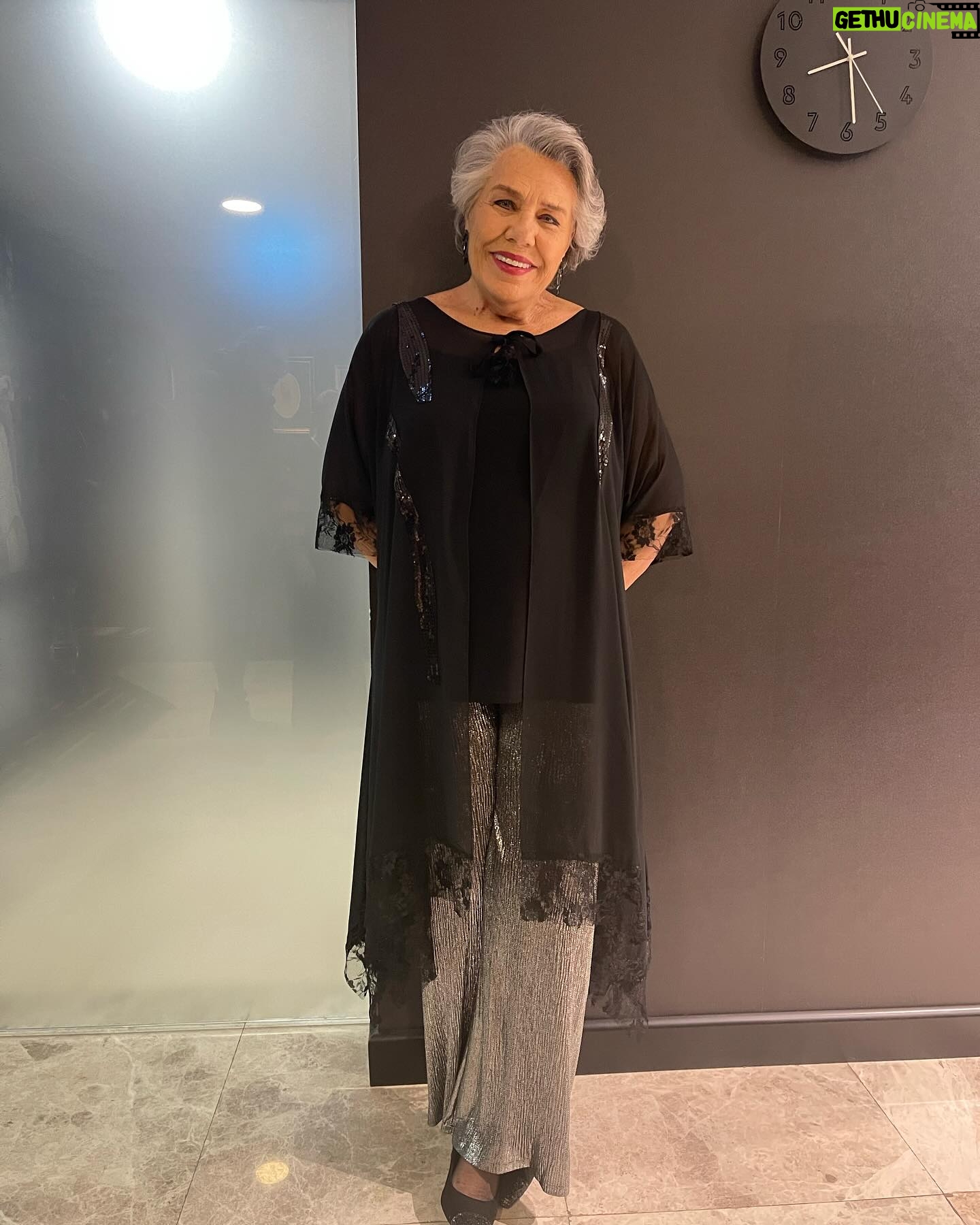 Işıl Yücesoy - 5.5K Likes - Sevgilerimle ….😌😌😌💕💕💕