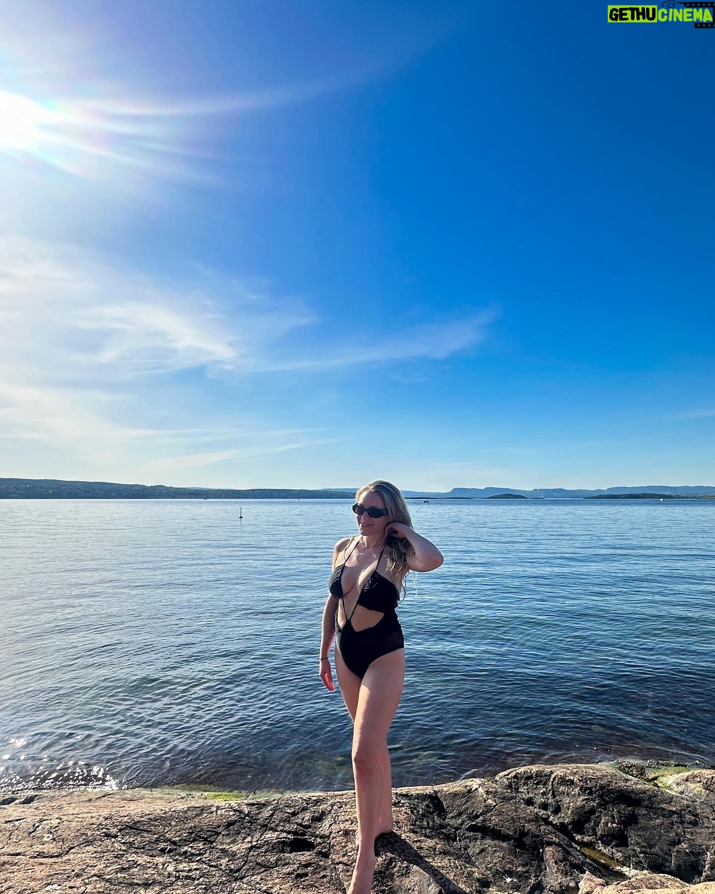 Ida Fladen - 9.7K Likes - Havfrue-mode activated 🏊🏻♀️🧜♀️