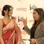 Idhika Paul Instagram - Joy Filmfare Awards Bangla 2024 এ @actresspaul -র সাথে ১min এর Adda দিয়ে বলা যেতেই পারে #AddaEkhonJomjomat! @filmfare #joyfilmfareawardsbangla2024 #Addatimes #Addatimes2024 #AddaEkhonJomjomat