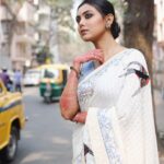 Idhika Paul Instagram - For your eyes only…🍁 #pictureoftheday #photooftheday #instapictureoftheday #photoshoot #collabs #designerwear #ethinicfashion #fashionstyle #styling #fashionstyle #shootdiaries #picturebook #idhika_paul_official