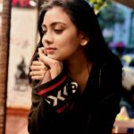 Idhika Paul Instagram - Our Life is nothing but a Winter’s Day… #candidfeet #shots #candidphotography #trendy #looks #outfit #fashion #winter #style #actorslife #lifestyle #styling #stylefashion #idhika_paul_official