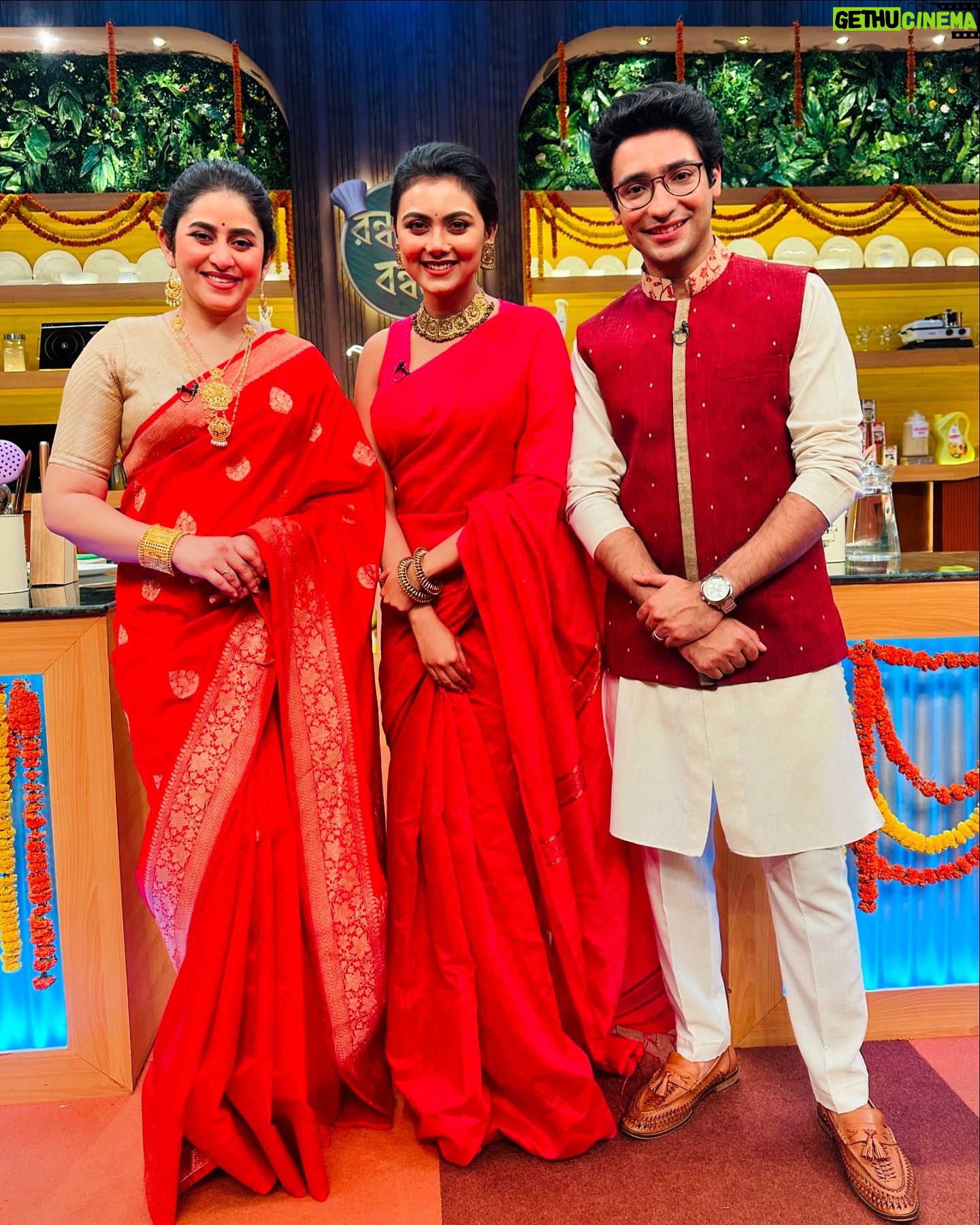 Idhika Paul Instagram - Watch me #today @ 4:30pm in the Finale Episode of #Rondhone_Bondhon, only on @zeebanglaofficial ! And It’s amazing to meet @gauravchakrabarty & @ridhima.ghosh , loved the experience indeed. #idhika_paul_official