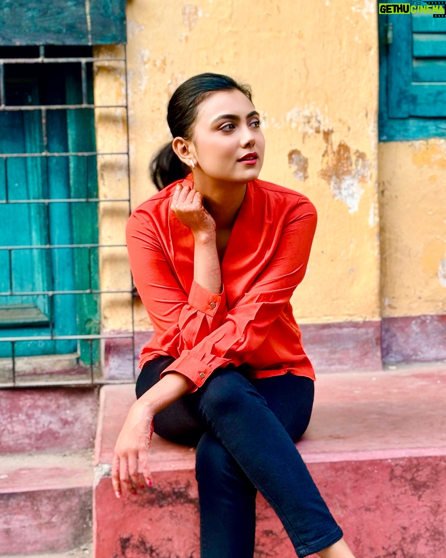 Idhika Paul Instagram - Ready for an evening Adda! #candidphotography #pictureoftheday #instapictureoftheday #photooftheday #pictureperfect #picture_to_keep #casualoutfit #outiftoftheday #outfitideas #casualstyle #me #idhika_paul_official