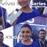 Idhika Paul Instagram - It’s time to capture moments in true style. Let the studio-style aura light of the Vivo V30 Series elevate your portraits to #PROtrait status. 📷✨ Unleash the potential of ZEISS Style Portrait for portraits that stand out. Visit your nearest store now and step into a world of exceptional photography. #vivo #vivowb #vivoV30Series #idhika_paul_official