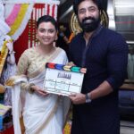 Idhika Paul Instagram - From the Muhurat of our next #Khadaan @deventertainmentventures | @imdevadhikari | @actresspaul | @iamcoco_bose | @soojitduttarino | @senguptajisshu | @nilayanofficial | Surinder Singh | @nispalsingh #SF2024