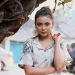 Idhika Paul Instagram - Slaying with a smile! #newpost #post #photooftheday #shoot #actorslife #lifestyle #shooting #actorslife #lifegoals #shootdiaries #shoot #actress #idhika_paul_official