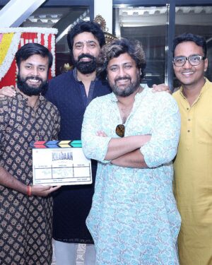 Idhika Paul Instagram - From the Muhurat of our next #Khadaan 

@deventertainmentventures | @imdevadhikari | @actresspaul | @iamcoco_bose | @soojitduttarino | @senguptajisshu | @nilayanofficial | Surinder Singh | @nispalsingh 

#SF2024