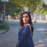 Idhika Paul Instagram - পুরনো সব চিঠির ধুলো সরিয়ে রোজ, কেন ছাই খুজি আমি এখনো…. #trendingreels #reelsinstagram #reelsvideo #reelsindia #viralreels #viralvideos #video #reelitfeelit #reelkarofeelkaro #moodboard #feelings #kolkatadiaries #taxi #sareefashion #idhika_paul_official
