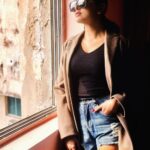 Idhika Paul Instagram – Shadow tales…
#shadow #casualoutfit #outfitoftheday #outfit
#shootfilm #filmphotography #picture #picofday #picoftheday #picoftheday📷
#actorslife #actor #actorslife🎬 #actor_jg
#idhika_paul_official