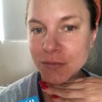 Ignacia Allamand Instagram - Lumi -> @belle.tips ¿Te acostaste tarde? ¿Despertaste con cara de Guarisapo 🐸? ¡¡No hay problema!! Aquí te dejo la solución para quedar como tuna en pocos minutos 😉 Si quieres comprar la Lumi escríbele a Sil a @belle.tips ¡Tiene los mejores descuentos del mercado! Además durante todo el mes de la mujer habrán paquetes y precios especiales 🥳 Y como si fuera poco puedes usar mi código NACHITA y obtener un descuento extra 🥰 Abrazo a todos ✌🏼 Tomen agüita 💦 #sinfiltro