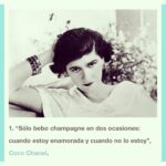 Ignacia Allamand Instagram – Hola amiguitos ¿Cómo están?
Este #throwbackthursday quiero hablarles sobre un tema muy relevante… la champaña. Corría el año 2011 y yo recién separada, recién desnutrida y recién pagada, me disponía a huir muy lejos cuando me crucé con esta frase de Napoleón “Champaña, en la derrota la necesito, en la victoria la merezco”. Por favor no empiecen que es cara y que soy curá y todas los intentos de insulto que se les ocurren cuando trato de contarles algo. Ya se que soy gozadora y también una privilegiada. Gracias.
Cuando leí esta frase, la amé. Este viaje era precisamente una mezcla entre ambas. 
Estaba derrotada por mi fracaso matrimonial, había renunciado a mi trabajo y a mi casa y a mis perras y a mis sueños. Pero también, tenía una maravillosa sensación de victoria. Había tenido el coraje de decir “No más” y recuperado mis territorios psicológicos, emocionales y corporales para empezar de nuevo. 
Nos hablan mucho sobre la fuerza que se requiere para terminar lo que se empieza, pero poco se dice de la valentía que se necesita para decir “Basta”.

La frase se convirtió en mi lema. Durante meses probé cuánta champaña, cava, espumante, prosecco, etc. Que se cruzó por mi camino. A veces acompañando carcajadas, y otras tantas, tantísimas, lágrimas. Pero si en algo tenía razón Don Napoleon, es que en ambos estados, fue una gran compañera. 
Con esto no estoy diciendo que ahoguen sus penas en alcohol (Aunque quien soy yo para juzgar). Ni tampoco que la única forma de celebrar es con una copa llena. Solo quise compartir un pedacito de algo. Un trocito de experiencia. Un cachito de vida que en algún minuto se veía feo y que con ayuda de tonteras cómo esta se fue llenando de anécdotas y transformándose en historias bonitas que contar. A veces las cosas más tontas son las que se quedan plasmadas en el recuerdo y lo que parecía fundamental, desaparece sin dejar rastro. 
Con el tiempo descubrí que don Napoleón no fue el único personaje célebre que dedicó sabiduría a este brebaje. Es un amor compartido entre muchos. A mi todavía no se me ocurre la frase perfecta, pero seguiré buscando. Por mientras, si quiere conocer más, deslice ➡️
#queendelmuchotexto 
Igual tomen agüita!!!!!