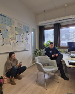 Iina Kuustonen Instagram - Olipa kiva nähdä Jannea! Välissä on tapahtunut kaikenlaista ja oli paljon puhuttavaa.

@jannekataja 
#ivalo 
#arcticcircle 
@yellowfilmtv 
@elisaoyj 
@nelonen