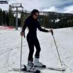 Ika Wong Instagram - My first time skiing 🏔️⛷️❄️