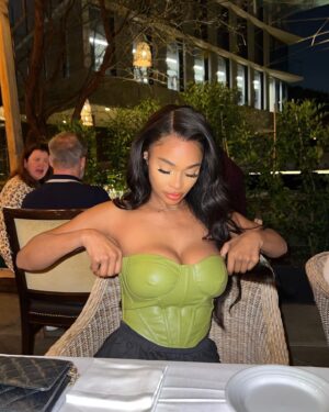 Ika Wong Instagram - Dinner 🍽️
📸: @henryjimenz 
Entertainment: @henryjimenz 🤣🤍