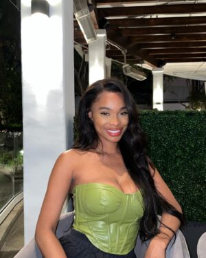 Ika Wong Instagram - Dinner 🍽️
📸: @henryjimenz 
Entertainment: @henryjimenz 🤣🤍