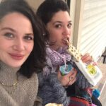 Ilayda Çevik Instagram - Hep söylüyorum yine söyleyeceğim, sen benim 1-0 önde başlama sebebimsin. İyi ki doğdun seni her şeyden çok seviyorum Melisa ❤️🌹💋🥂 #lilsis