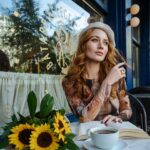 Ilayda Çevik Instagram - 🎶 Couleur Café ☕️🥖🌻🍸🪶🫶🏻 📸 @berrak_baspinar merci mademoiselle 😌💋