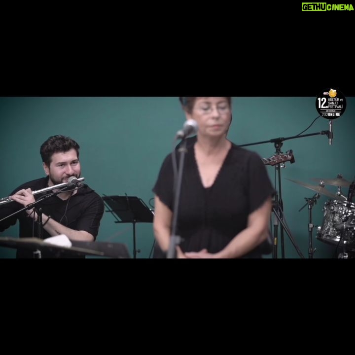 İlkay Akkaya - 7.6K Likes - 28 Haziran'da #ırkcılığahayır dediğimiz 12. GIKDER Kültür ve Sanat Festivali performansının tamamını @gikder 'in YouTube kanalından izleyebilirsiniz.
İyi seyirler. 🌱
#gikder #ırkçılığahayır #nefesalamıyorum #festival #konser #ilkayakkaya