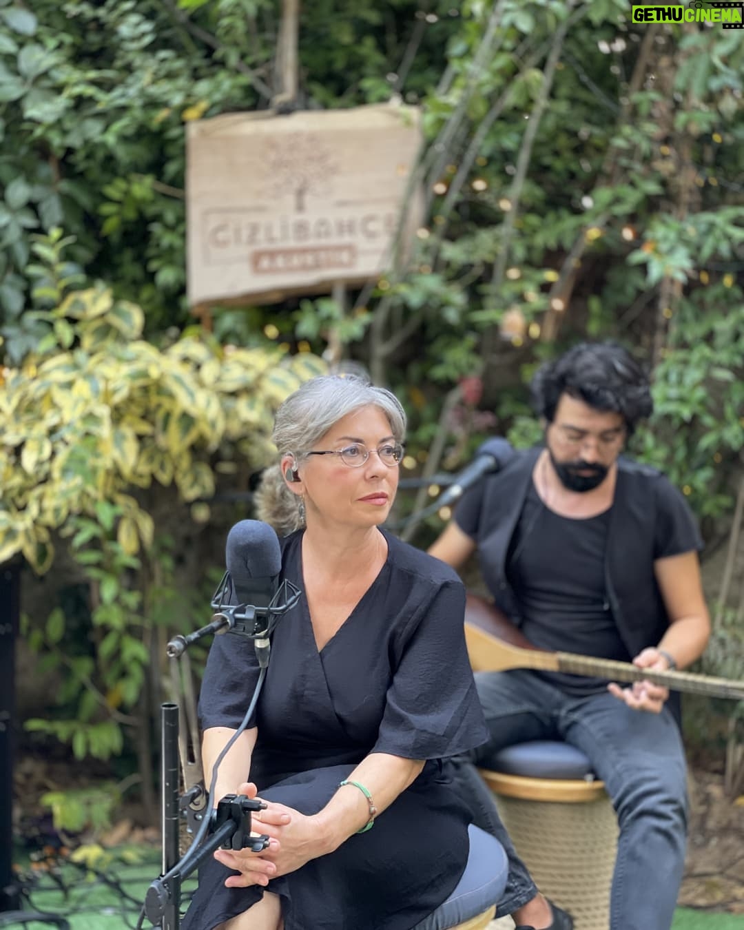İlkay Akkaya - 14.8K Likes - @gizlibahceakustik ile çok keyifle geçen çekim hatırası. 🎵
Çok yakında Gizli Bahçe Akustik Youtube kanalında. 🎬
#GizliBahçeAkustik #akustikmüzik