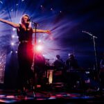 Ilse DeLange Instagram - Kickoff of the tour yesterday! It was such a beautiful evening!!! De eerste blijft spannend.. altijd.. maar dat maakt het gelukzalige gevoel des te groter naderhand. Dank aan iedereen die er was! 🙏🏻❤️ @theaterdelievekamp Thanks for the pics: Kim, Melanie en Anna! 🙏🏻