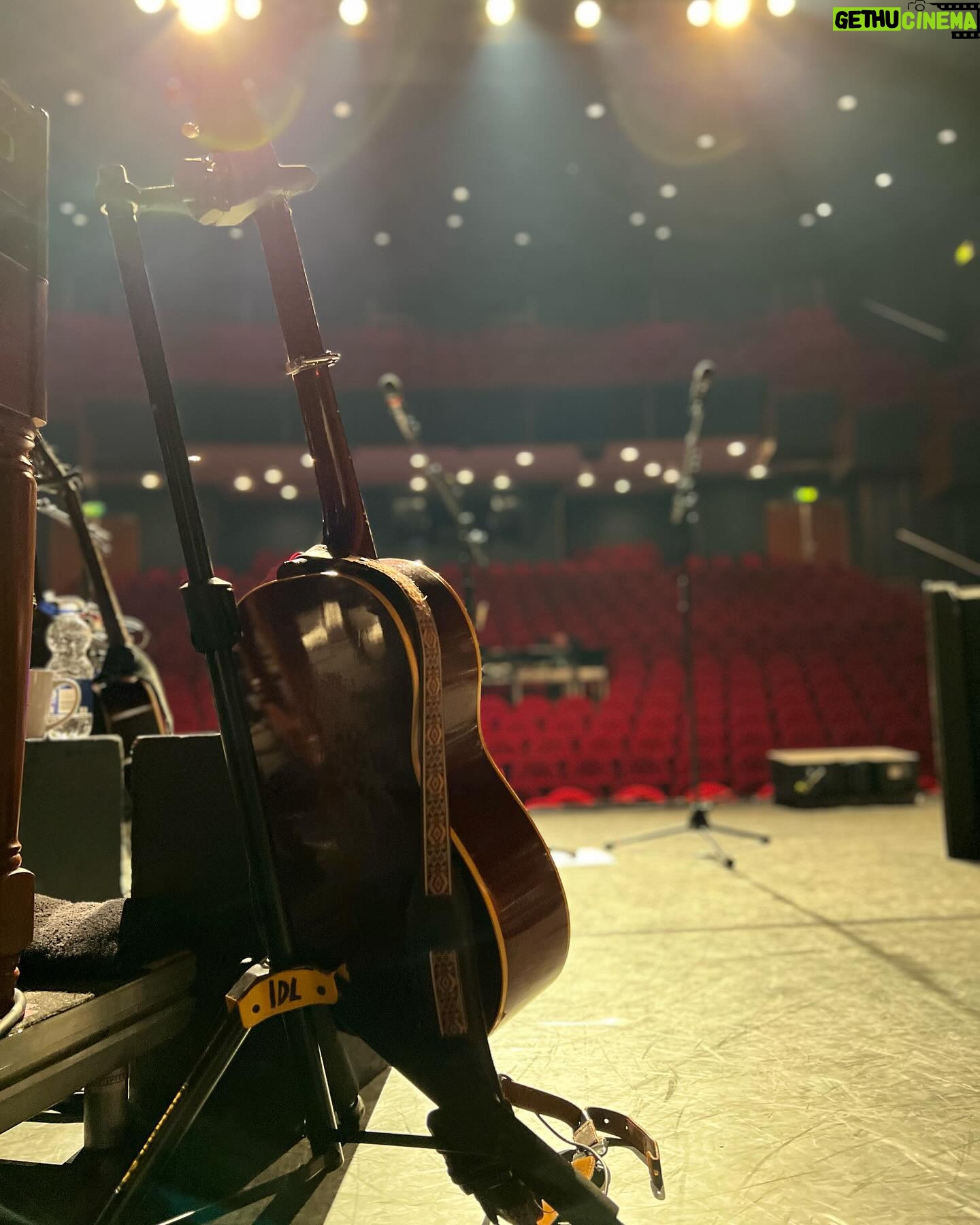 Ilse DeLange Instagram - Done with our run-through rehearsal today at @theaterdelievekamp 🙏🏻 Tomorrow we will play our first show of this tour in Oss. Wie komt er kijken? Wij hebben er mega veel zin in!!!