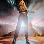 Ilse DeLange Instagram - Maastricht. ❤️ dank voor een geweldige eerste show!!! The first show of our clubtour. I’m loving every minute of touring with my great band. 📷 @annatiecken