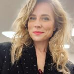 Ilse DeLange Instagram - Dat was een mooie dag! Begonnen bij @jwstartop en net te gast bij @khalidensophie.. meteen een brok in m’n keel bij het eerste fragment..dat was ook zo’n alles bepalend moment op die gele bank bij @pauldeleeuw toen. ❤️🙏🏻 zal morgen de link delen! Slaap lekker.