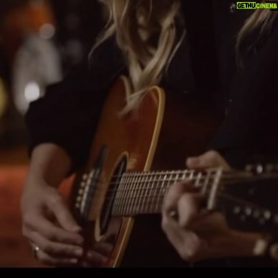 Ilse DeLange Instagram - Vanavond om 21.55 uur ben ik in het tweede deel van “De magie van 25 x Top 2000” te zien, een serie over deze fantastische jaarlijkse lijst! Trots dat mijn muziek daar al zo lang onderdeel van mag zijn ❤️