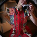 Ilse Salas Instagram - Este tesoro está hecho de retazos antiquísimos de telas y bordados otomanos. Lo encontré en un rincón perdido en #estambul ( la ciudad más fascinante que conozco) . Me gusta tanto que no me atrevía a usarlo 😬. Hasta hoy .