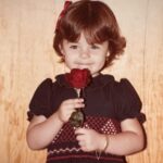Ilse Salas Instagram - Siempre posando para la foto… #diadelaniña #diadelniño 🌹
