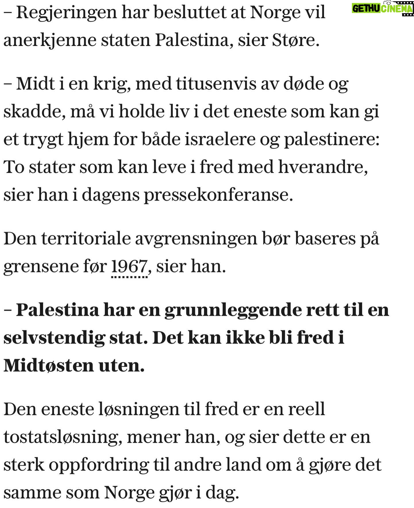 Iman Meskini Instagram - NORGE ANERKJENNER PALESTINA SOM STAT!🇵🇸👏🏽 La meg være veldig tydelig: I dag feirer jeg ikke NOE ANNET enn den jobben alle Palestina-aktivister har gjort og kjempet for de siste 7 månedene. Dette er en seier for oss, og som kommer ALT FOR sent. Det er helt sykt hva som har måttet til for at @jonasgahrs og @espenbartheide nå skal anerkjenne Palestina som egen stat. Likevel vil jeg huske denne dagen som da Norge endelig tok et stort steg i riktig retning✊🏽 Tusen takk til alle palestinere og Palestina-venner som ikke har gitt opp. Som har hevet stemmen sin til tross for å ha risikert jobber, samarbeid, venner, familie og mer. I dag er jeg skikkelig stolt over det vi har fått til - OG KAMPEN FORTSETTER!❤️🇵🇸🙌🏽 Dette måtte altså til: - Over 35 000 mennesker er blitt drept av Israel - Over 15 000 barn er blitt drept av Israel - Over 80 000 er skadet som følge av folkemordet - Nesten 2 millioner mennesker er internt fordrevne - 2,2 millioner mennesker er i alvorlig fare for hungersnød ABOUT DAMN TIME!🇵🇸🙌🏽
