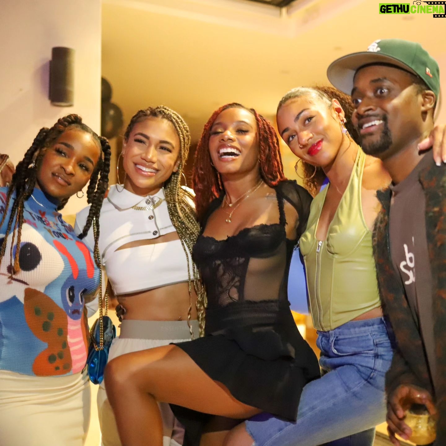 Imani Hakim Instagram - @imanihakim 's "Talk 30 to Me" birthday photo dump 🥂🎉 . 📸 @zachariah_shoots