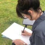 Imelda May Instagram – Tonight 9pm @skytv !!!
It was a delight to join Jim Moir (aka Vic Reeves) and his wife Nancy Sorrell on their ornithological adventure, 
“Painting with Birds”. 
What a lovely couple and delightful programme. 
I showed them around a part of my neck of the woods, the stunning Irish province of Leinster, 
as they searched for little terns. 
Airs tonight on SKY TV @ 9pm.

Jim & Nancy journey to a different area each episode to paint the unique species of birds native to that region, joined by local artists and friends such as Justin Hawkins, Mary McCartney and Nitin Ganatra.

I was in my element in beautiful Irish countryside, sketching and talking with them about my love and affinity with crows.

@jimmoirart
@nancysorrell
@skytv