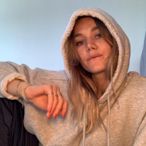 Imogen Waterhouse Instagram - Hello I’ve come out of hibernation