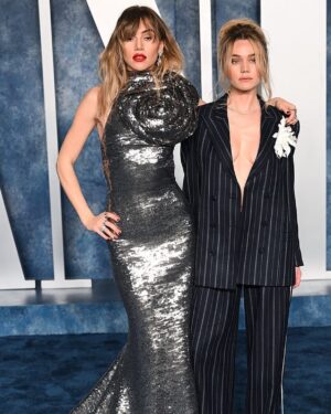 Imogen Waterhouse Instagram - Sisterhouses 
 @vanityfair thank you for a great night and @terrarosepuncerelli @cassymeier_stylist 💫
@hellessy @vraiofficial