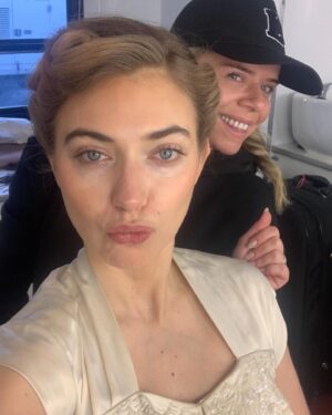 Imogen Poots Instagram - Wigs and 🌹’s @madonnabambino and @linziherron working their 🪄 Rose was a gift of a role from Joe and Christine 🖤 I loved making #Baltimore which screens tonight at @dublinfilmfestival @samson_films @verticalentertainment @lewisbrophyactor #tomvaughanlawlor @jack_meade_mullarkey love deese fellas