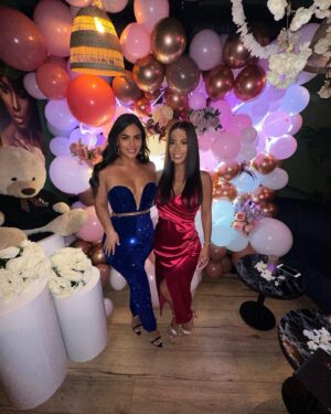Inès Lee Instagram - Joyeux anniversaire à ma petite sœur adorée ! 🎂💖 Chaque année qui passe, tu deviens plus extraordinaire. Je suis tellement fière de la personne incroyable que tu es en train de devenir. Ta joie de vivre, ta gentillesse et ta détermination m'inspirent chaque jour.

Cette soirée d'anniversaire est spéciale, car elle célèbre non seulement une année de plus dans ta vie, mais aussi toutes les belles qualités qui font de toi une personne unique. Je suis reconnaissante d'avoir la chance de partager tous ces moments précieux avec toi.

Que cette nouvelle année t'apporte encore plus de bonheur, de réussite et d'amour. N'oublie jamais que je suis là pour toi, prête à soutenir tous tes rêves et à célébrer chaque victoire avec toi. Joyeux anniversaire, ma petite sœur chérie ! 🥳🎈je t’aime 🤍 merci @naziyeva__ pour la mise en beauté ✨merci @yololuxembourg pour l’accueil et d’avoir fait de cette fête un moment mémorable ✨