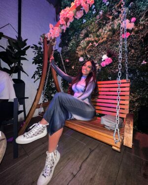 Inès Lee Instagram - Afterwork tous les jeudis ! @jeudi.afterwork soirée rnb comme on les aimes with @bamogo91 meilleur orga j’ai juré 🙌🏼🫶🏼✨super soirée 💃🏽🥳🤩😎merci @amelxmanel pr les pics 😻😻#luxembourg#mein#brunette#outfit
